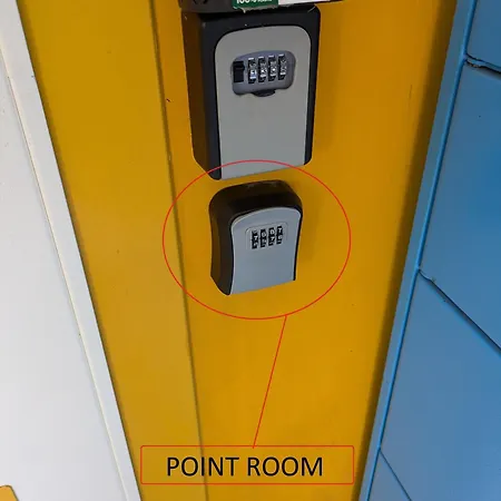 ゲストハウス Point *
